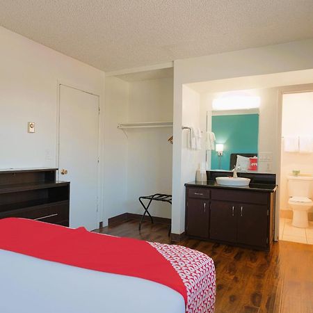 Oyo Hotel St Helens Or Saint Helens Esterno foto
