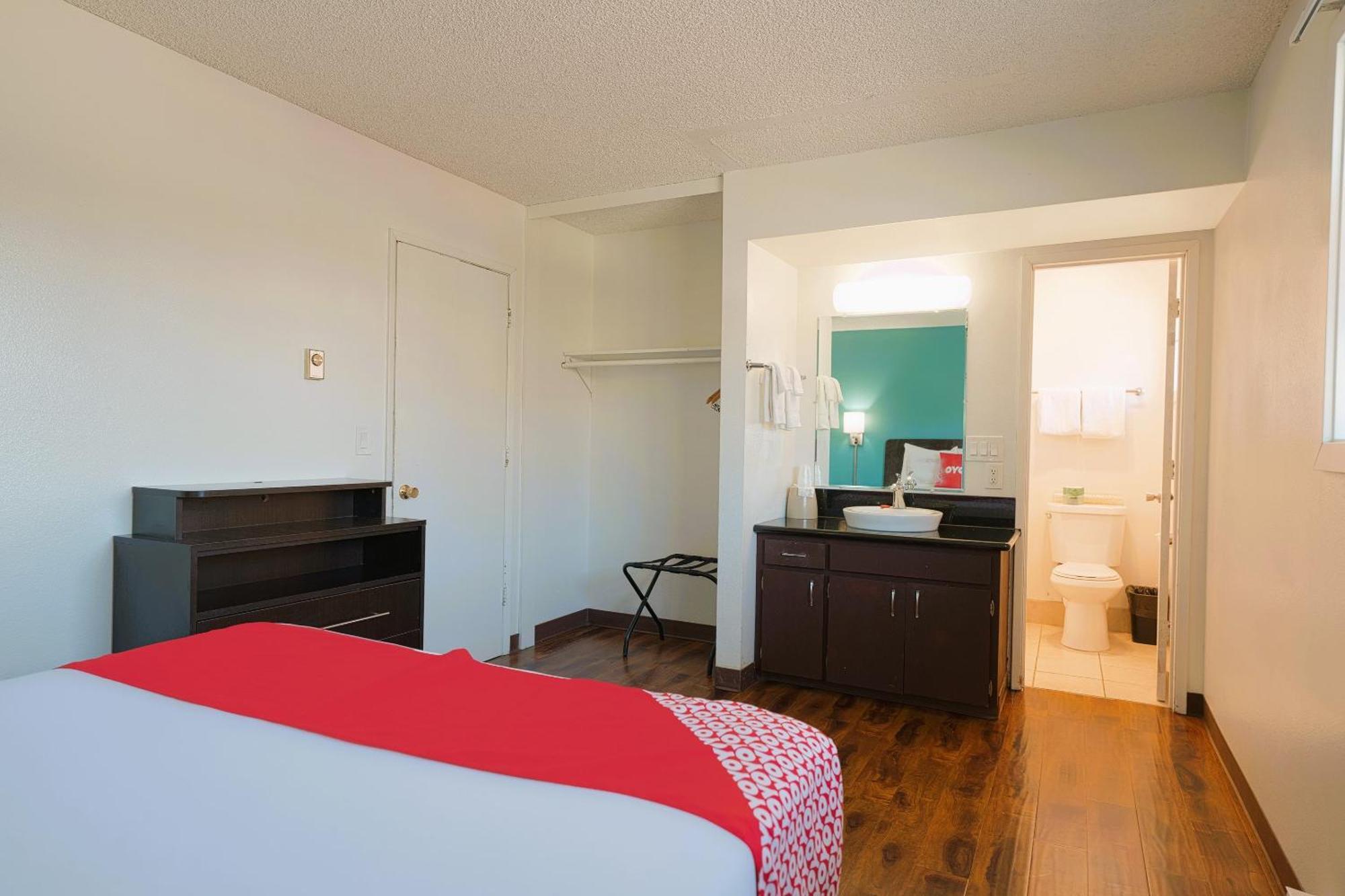 Oyo Hotel St Helens Or Saint Helens Esterno foto