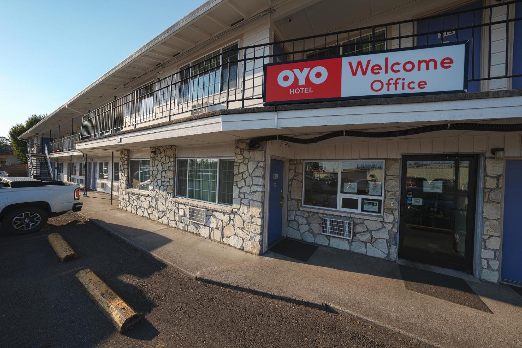 Oyo Hotel St Helens Or Saint Helens Esterno foto